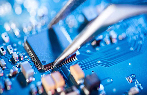 电子电气与通用工业：以电绝缘与长效稳定支撑高可靠应用